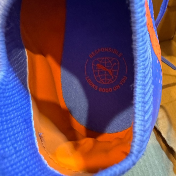 Unisex Puma Turf Soccer Cleats size 8.5 Men/10 Women - Picture 4 of 8